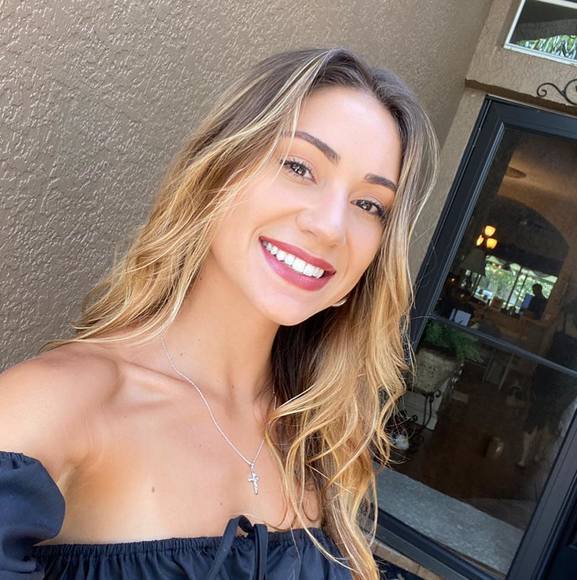 Profile Picture of Francesca Colilli (@francessccaaa) on Poshmark