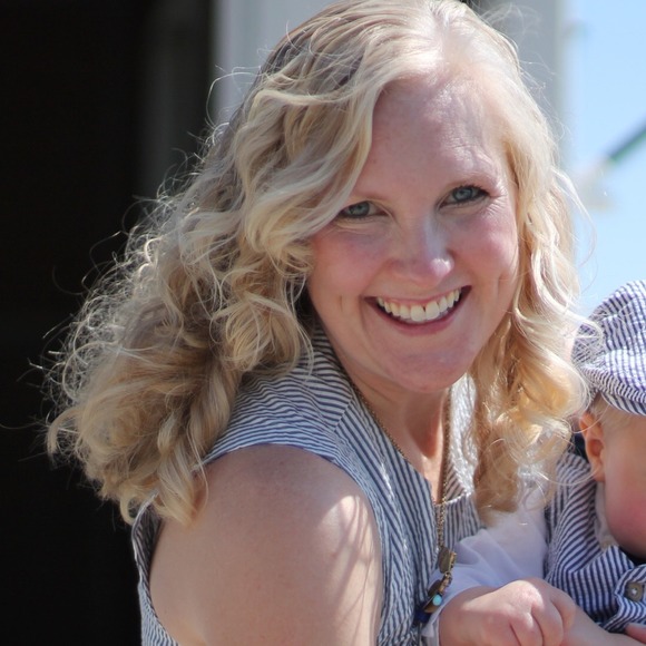 Profile Picture of Janis Martin (@janis_martin) on Poshmark