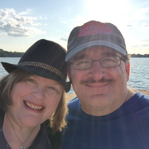 Profile Picture of Renae Seth (@naezy76) on Poshmark