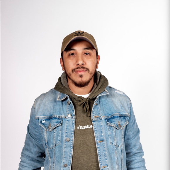 Profile Picture of Jeffrey Lopez (@jlpz88) on Poshmark