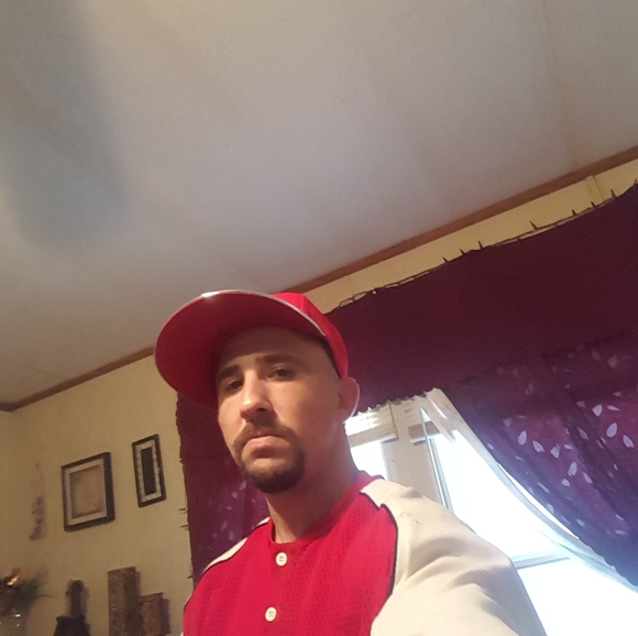 Profile Picture of Justin Lumetta (@justinlumetta) on Poshmark
