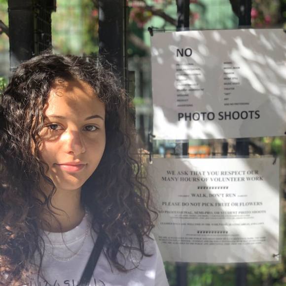 Ava Entzminger - Poshmark Profile Picture of Ava Entzminger (@aentzminger11) on Poshmark