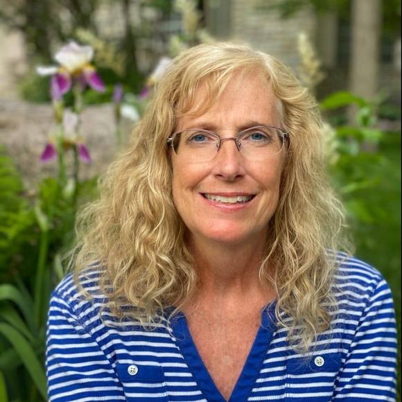 Lisa Langfield - Poshmark Profile Picture of Lisa Langfield (@lisa_langfield) on Poshmark