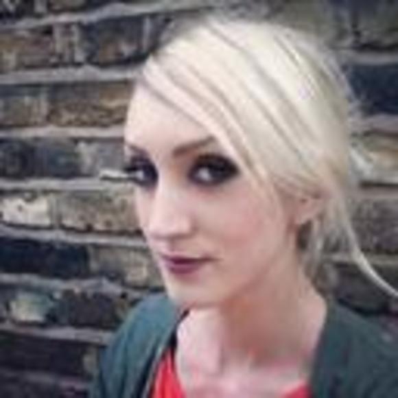 Zoe Chapman - Poshmark Profile Picture of Zoe Chapman (@zoe1chapman) on Poshmark