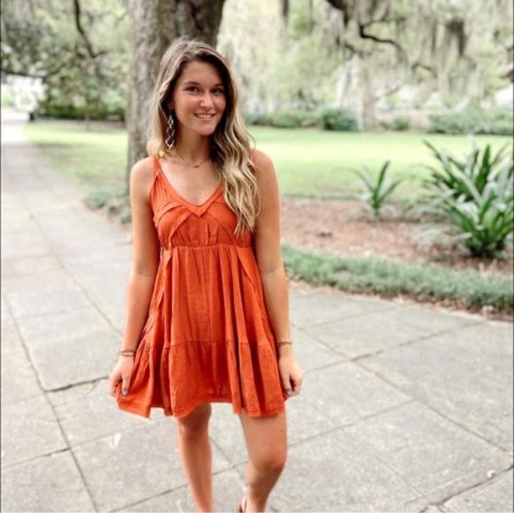 Profile Picture of Haley Mullen (@hlmullen3) on Poshmark