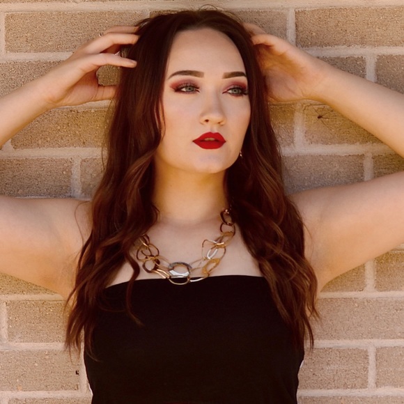 Angel Dzik - Poshmark Profile Picture of Angel Dzik (@angeldzik) on Poshmark