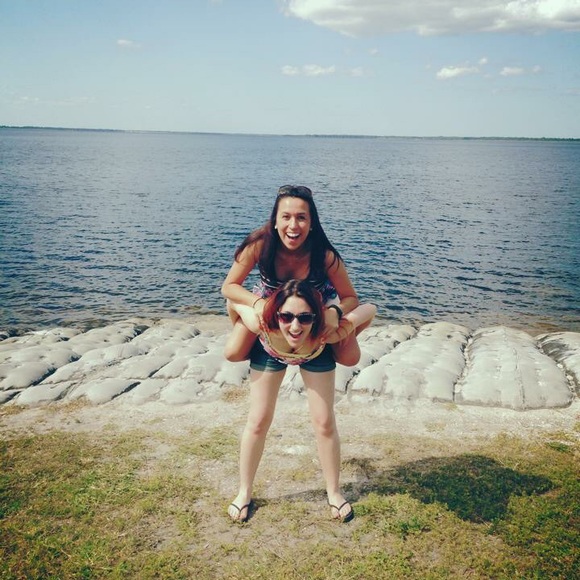 Profile Picture of Kayleigh Sotello (@kaynicoleanne) on Poshmark