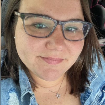 Profile Picture of Kristina Storiale (@kristinas88) on Twitter