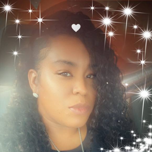Profile Picture of Isabel Ferrer (@bella1217) on Poshmark