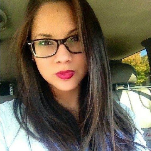 Profile Picture of Domenica Canessa (@domecanessa) on Poshmark