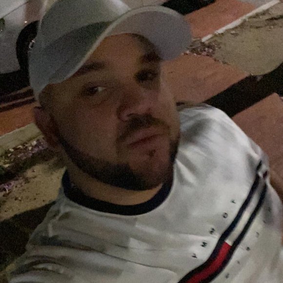 Profile Picture of Jeffrey Bolano (@jeffunique) on Poshmark