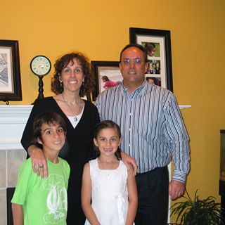 Lori Pirooz - Facebook Profile Picture of Lori Pirooz (@lori.pirooz) on Facebook