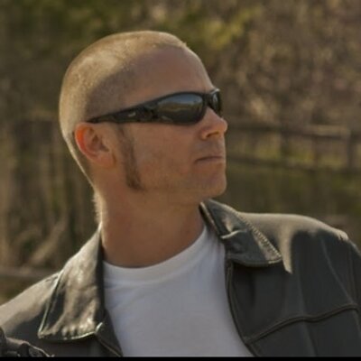Profile Picture of 🇺🇸 David Q Pyle 🇨🇦 (@davidqpyle) on Twitter