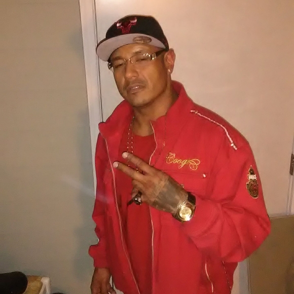 Randy Fabian - Poshmark Profile Picture of Randy Fabian (@randyfabian) on Poshmark