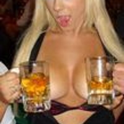 Profile Picture of Mae Huffman (@maehuffman) on Twitter