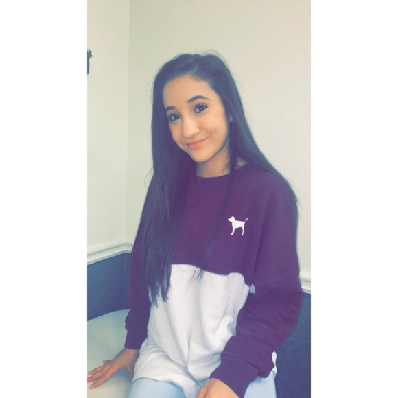 Profile Picture of Valerie Longoria (@yooitsvaleriee) on Poshmark