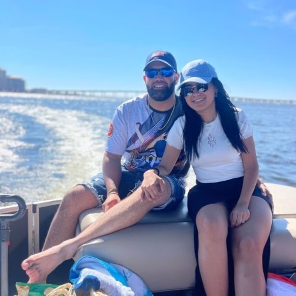 Profile Picture of Antolin Gonzalez (@antolingonzalez) on Poshmark