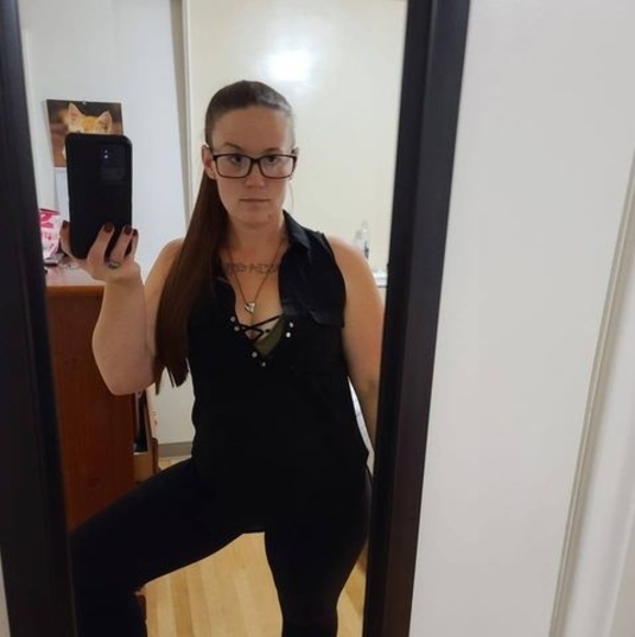 Profile Picture of Caitlyn Weimer (@caitlynweimer) on Poshmark