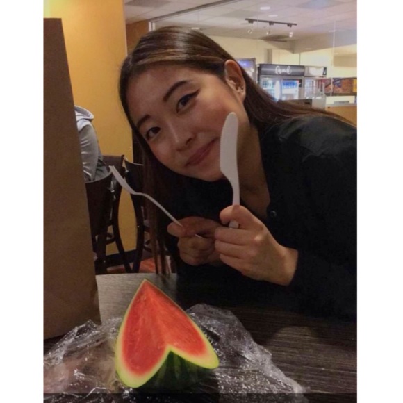 Profile Picture of L Lee (@basicbrandygirl) on Poshmark