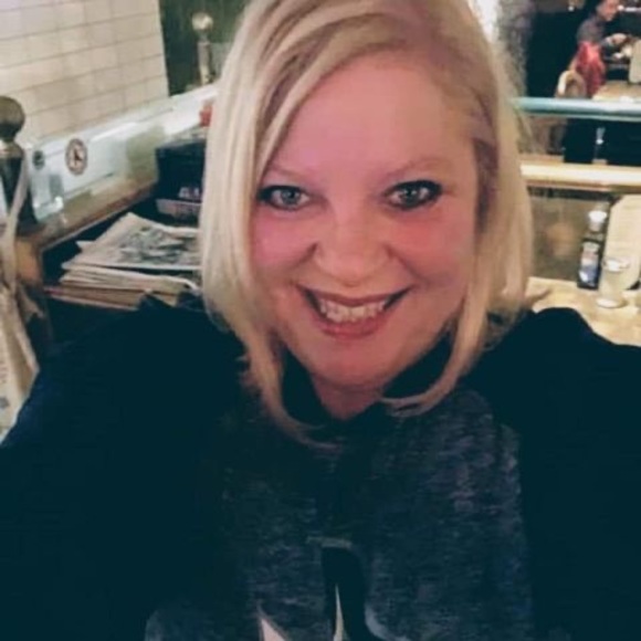 Profile Picture of Lisa Reibin (@lisareibin) on Poshmark