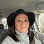 Profile Picture of Gretchen Mazur (@ellieandmiles109) on Instagram