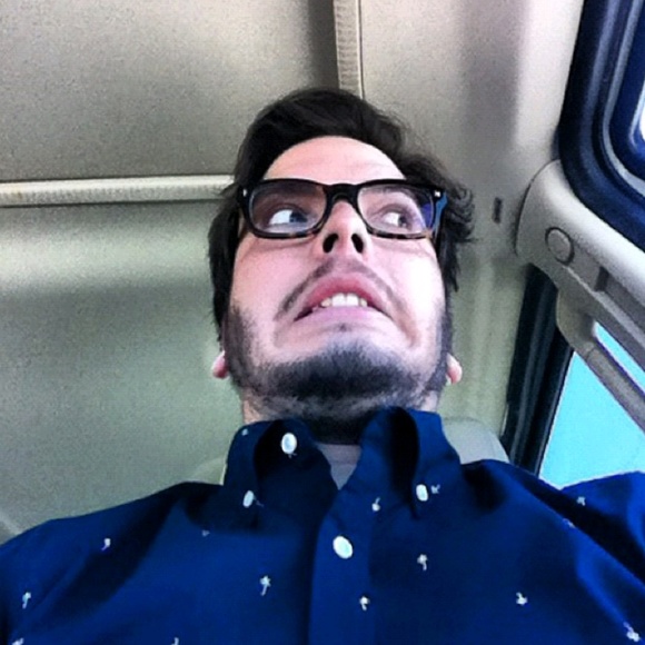 Profile Picture of Ivan Velarde (@eyeeevin) on Poshmark