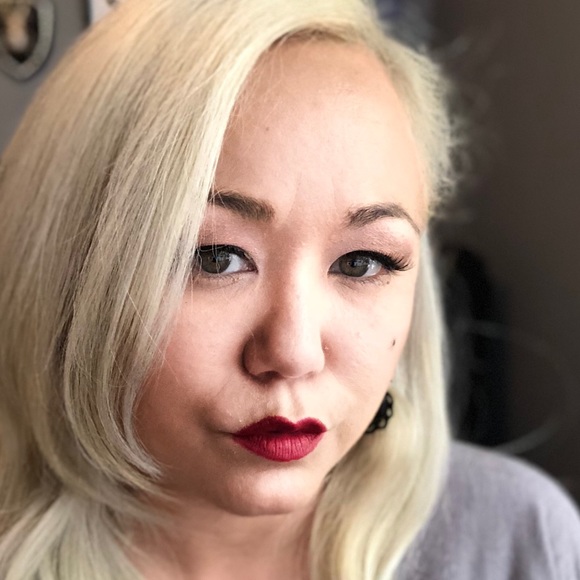 Profile Picture of Ami Lundberg (@heykazuko) on Poshmark