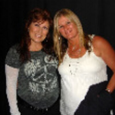 Profile Picture of Lisa Barnes (@JoDeeMessinaLvr) on Twitter