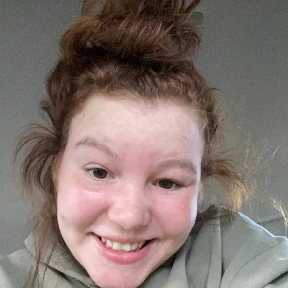 Profile Picture of Addison Ehrie (@addisonehrie) on Poshmark