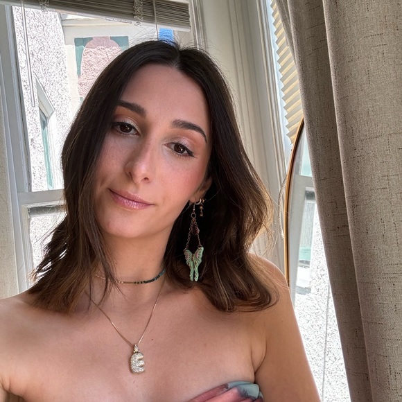 Profile Picture of Emily Izenman (@erizenman) on Poshmark