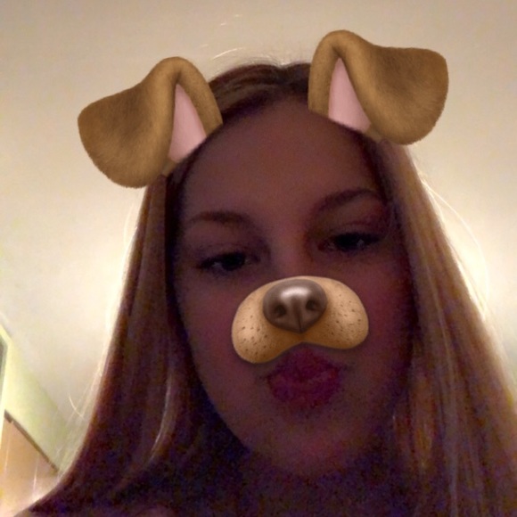 Profile Picture of Kaylee Rae (@kayleexrae) on Poshmark