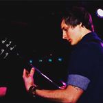 Profile Picture of James Walker (@jameswalkerguitarist) on Instagram