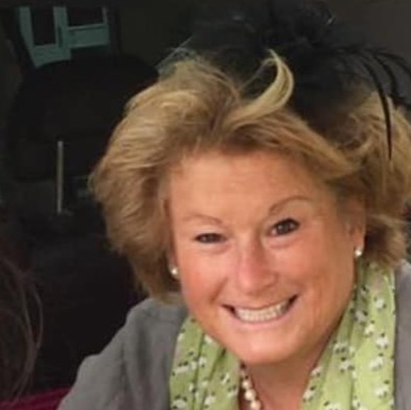 Profile Picture of Beverly Nicholson smith (@myintowishin) on Poshmark