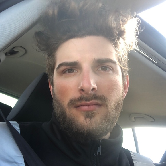 Profile Picture of Keith Drake (@keithdrake15) on Poshmark