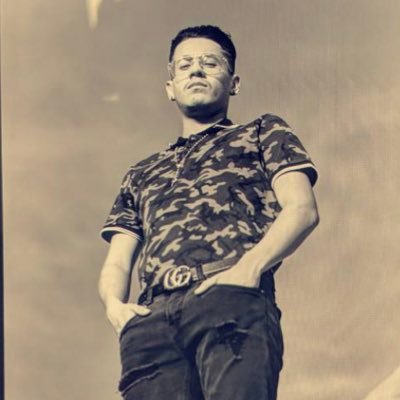 Profile Picture of Bryan Robles (@broblesestate) on Twitter