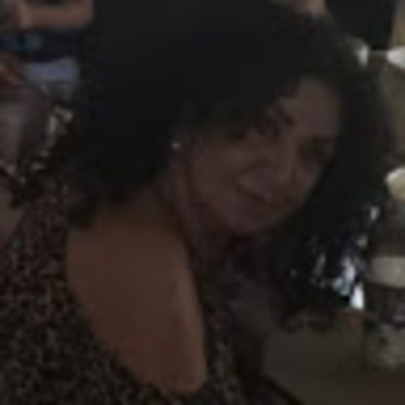 Profile Picture of Carmenhandall Handalll (@carmenhandall) on Poshmark