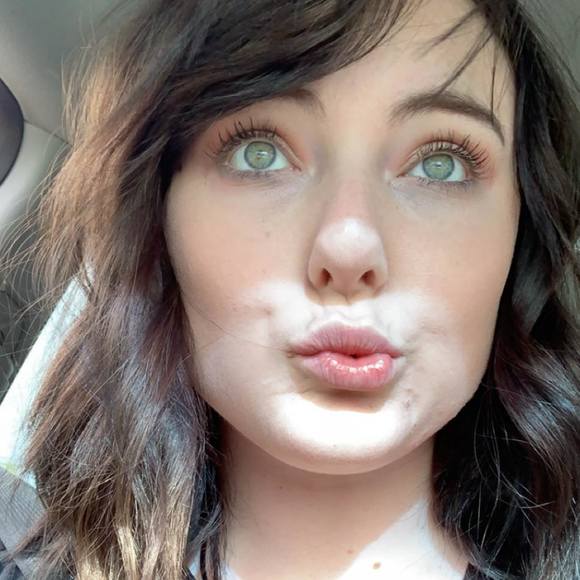 Profile Picture of Shelby Gillman (@shelbypaige246) on Poshmark