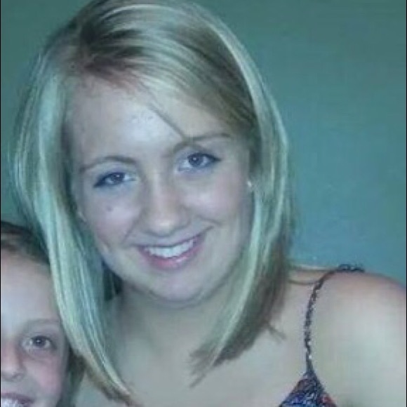 Profile Picture of Kylee Mattson (@free2bekylee) on Poshmark