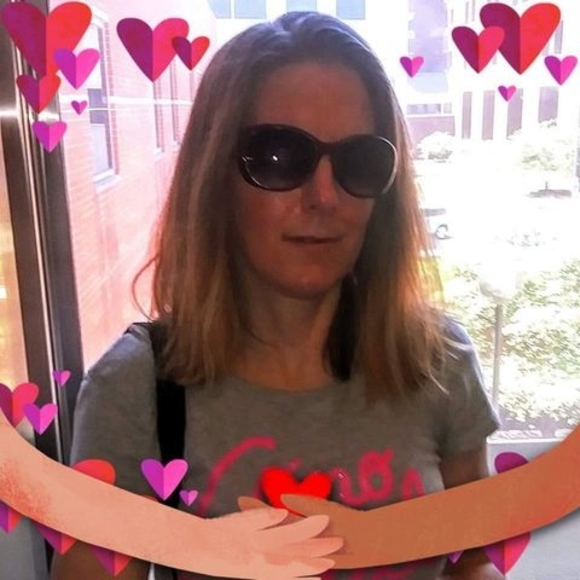 Profile Picture of Stephanie Elliott (@elliottsteph294) on Poshmark