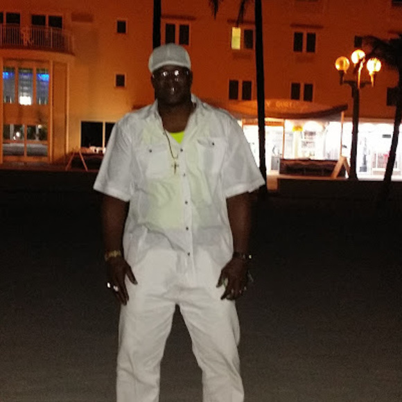 Profile Picture of Daniel Womack (@dwwomackdaniel) on Poshmark