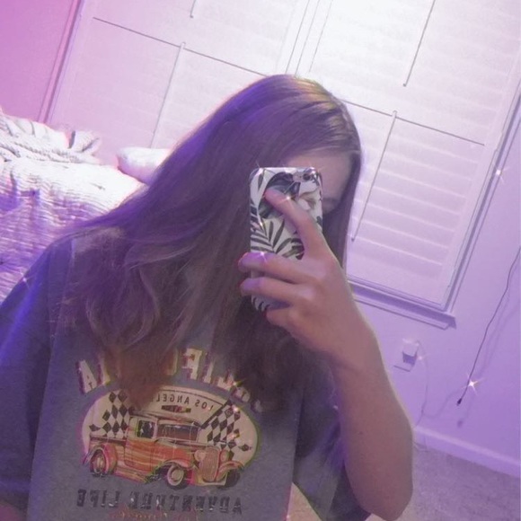 Profile Picture of Shealee Emmich (@shealeemmich) on Poshmark