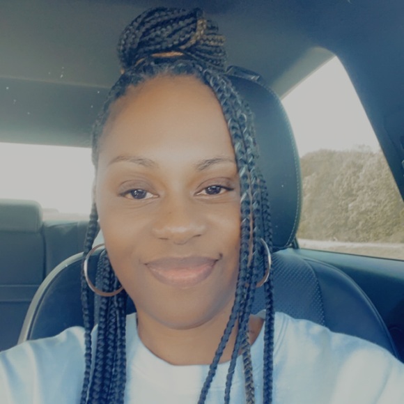 Profile Picture of Hilda Brown (@hhbrown1) on Poshmark