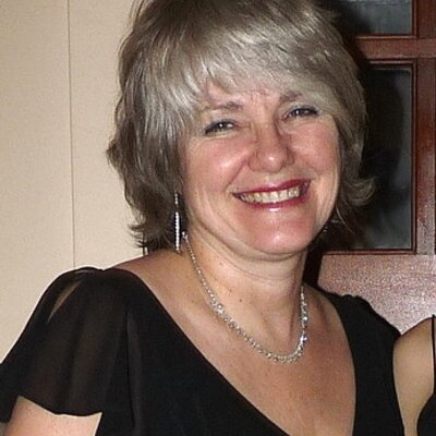 Profile Picture of Ann Clow (@ARTISTLIFE123) on Twitter
