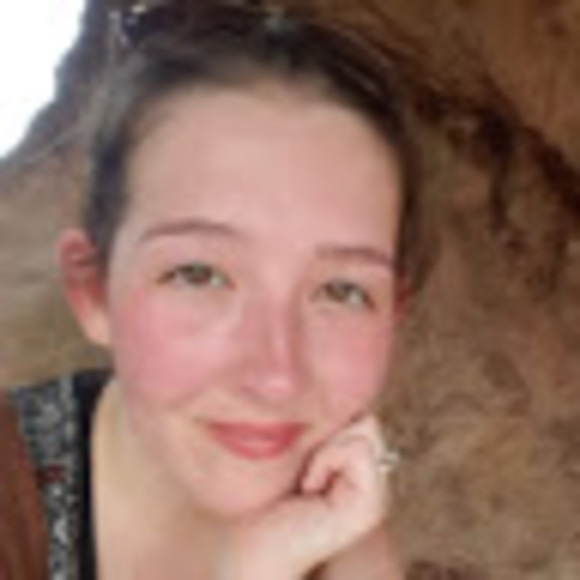 Tatjana Grenier - Poshmark Profile Picture of Tatjana Grenier (@annatw1226) on Poshmark