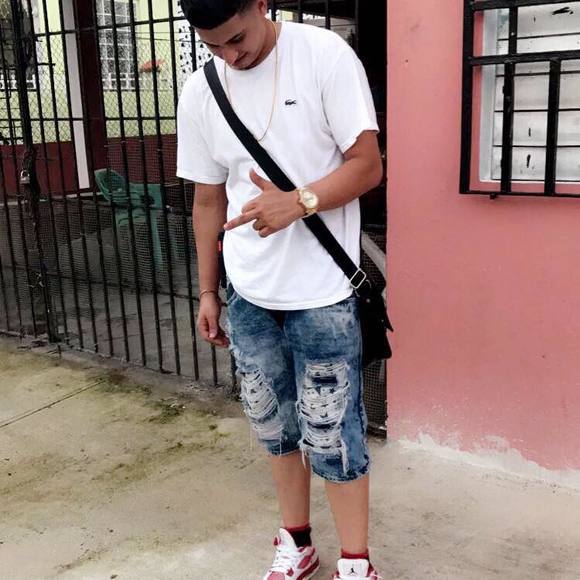 Profile Picture of Steven Gabriel (@steven_elnene16) on Poshmark