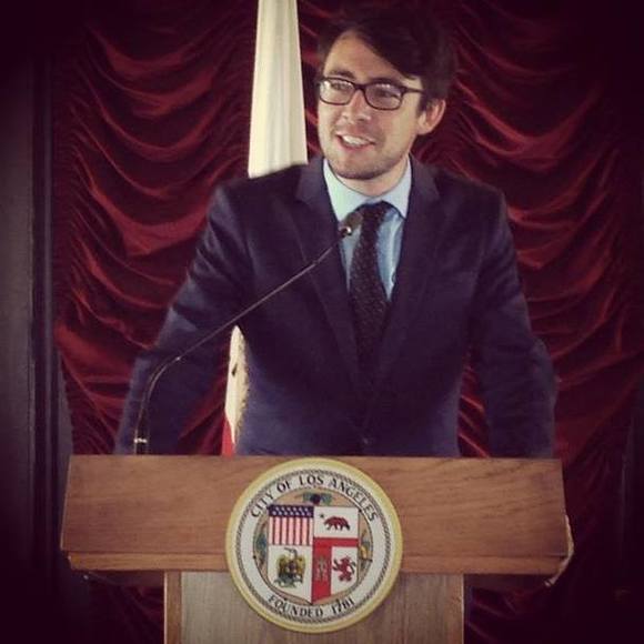 Profile Picture of Richard Rich (@kitschrich) on Poshmark