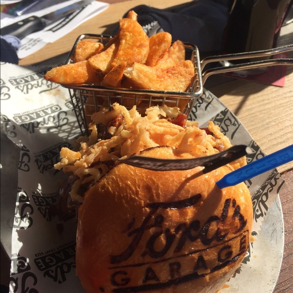 Profile Picture of Shawn Willis (@spw2845) on Poshmark