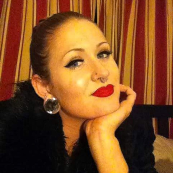Profile Picture of Alexa Fischer (@herefishefishe) on Poshmark