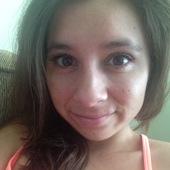 Profile Picture of Cassandra Lindquist (@scattycat21) on Poshmark