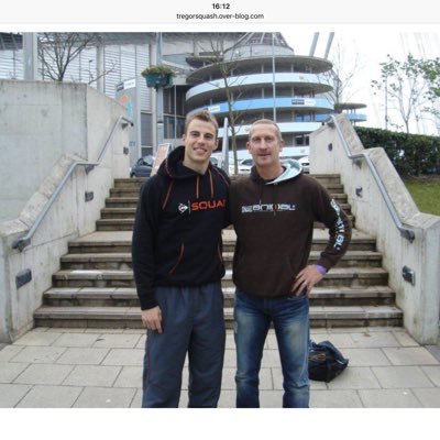 Profile Picture of Neil Mccartney (@leedog15) on Twitter